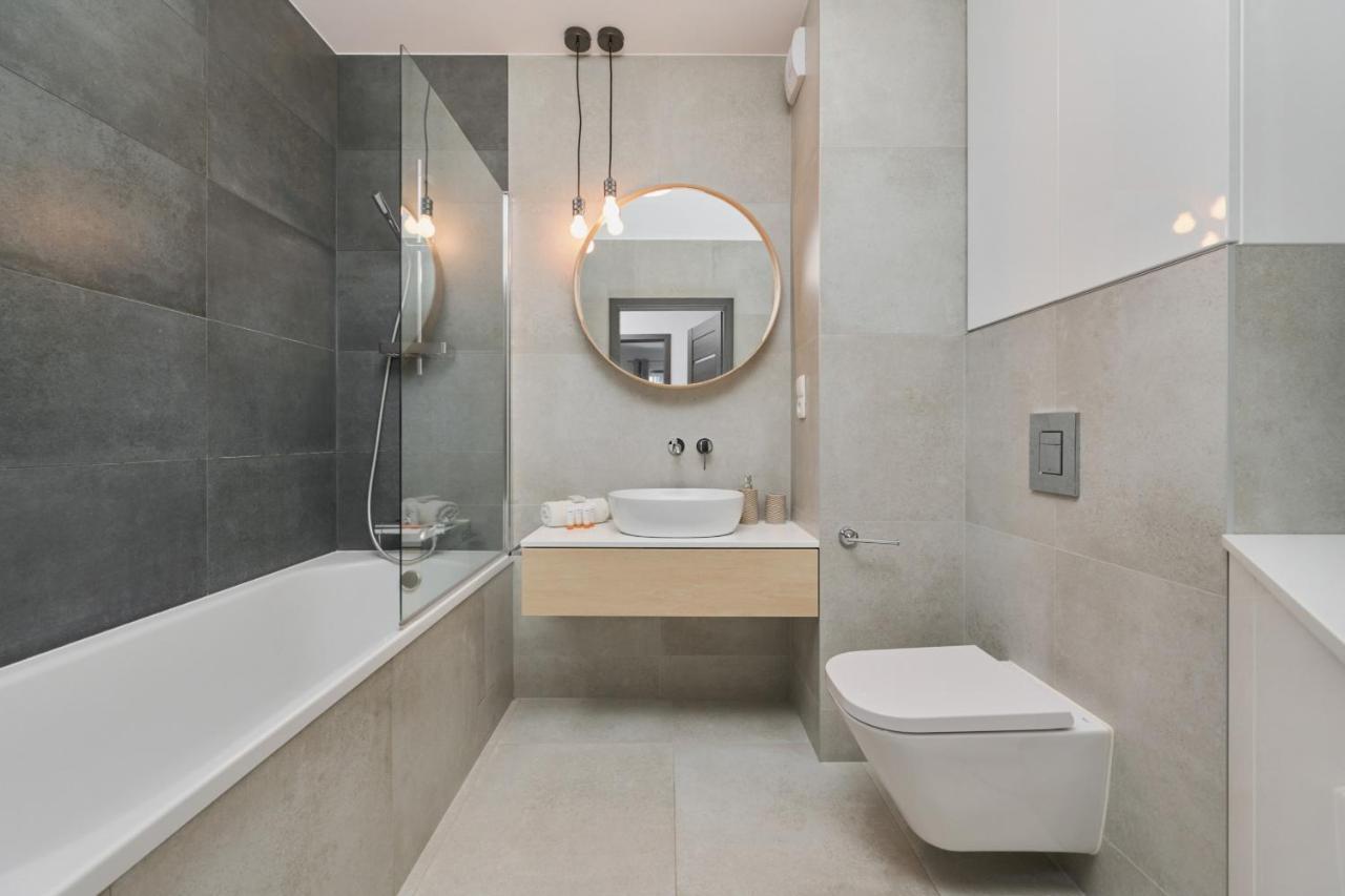 Spacious Apartment With Balcony Near The Slavic Hill Wroclaw By Renters Prestige Exterior foto
