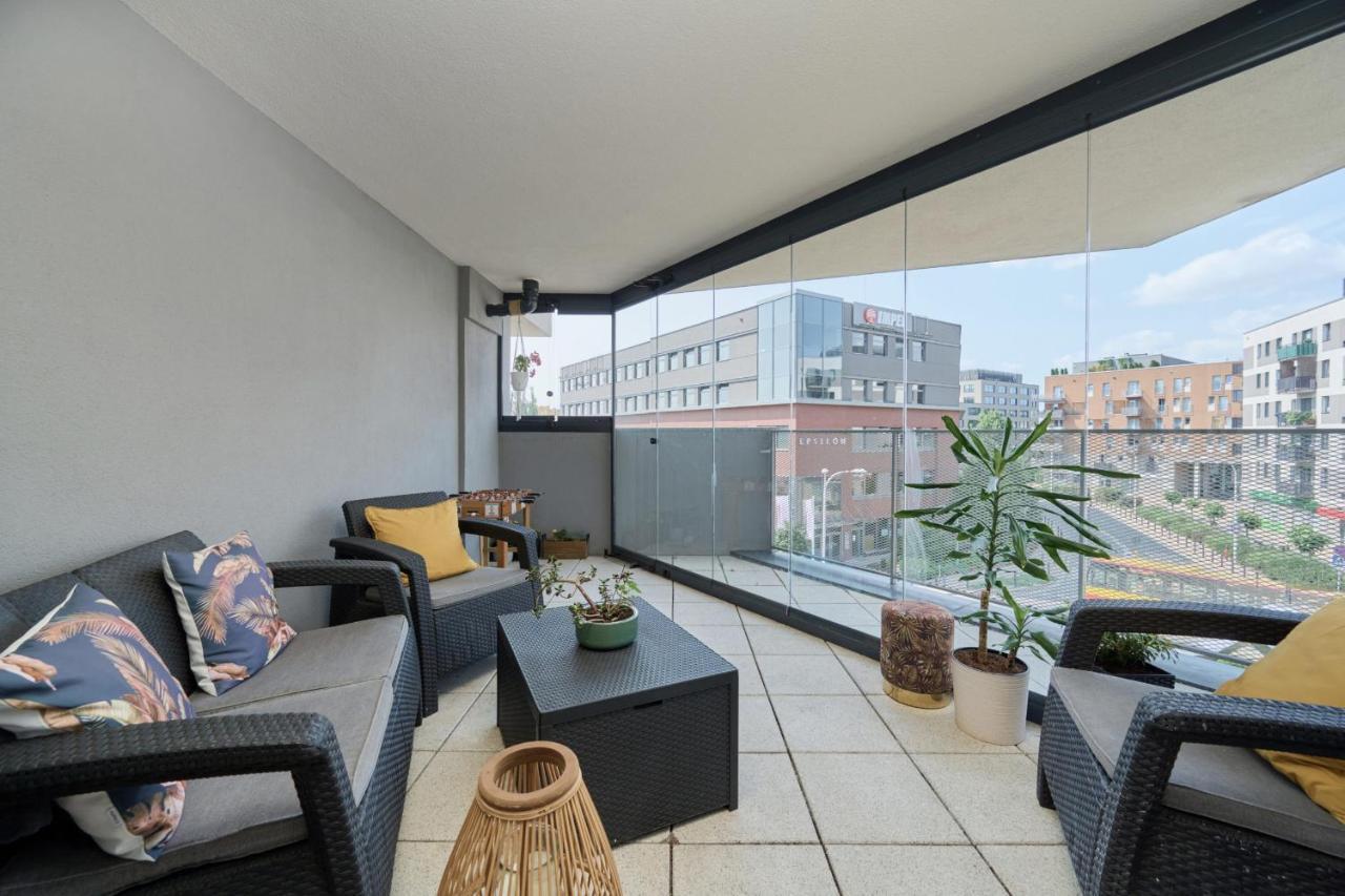 Spacious Apartment With Balcony Near The Slavic Hill Wroclaw By Renters Prestige Exterior foto
